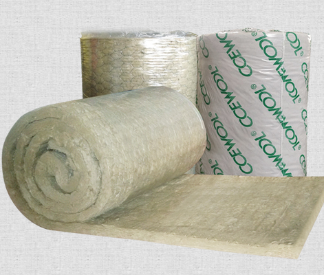 Stone wool blanket with wire mesh